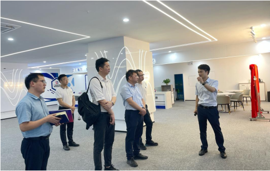 基地运营│汕尾市政数局、广东数联到惠州服务基地考察交流(图1)