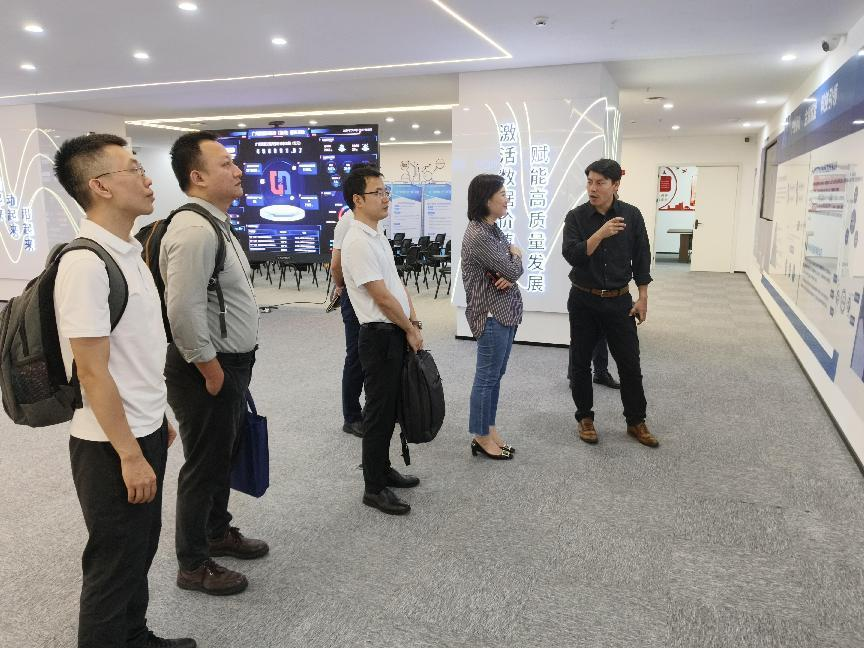 广东省信息网络有限公司一行到惠州服务基地调研交流(图2)