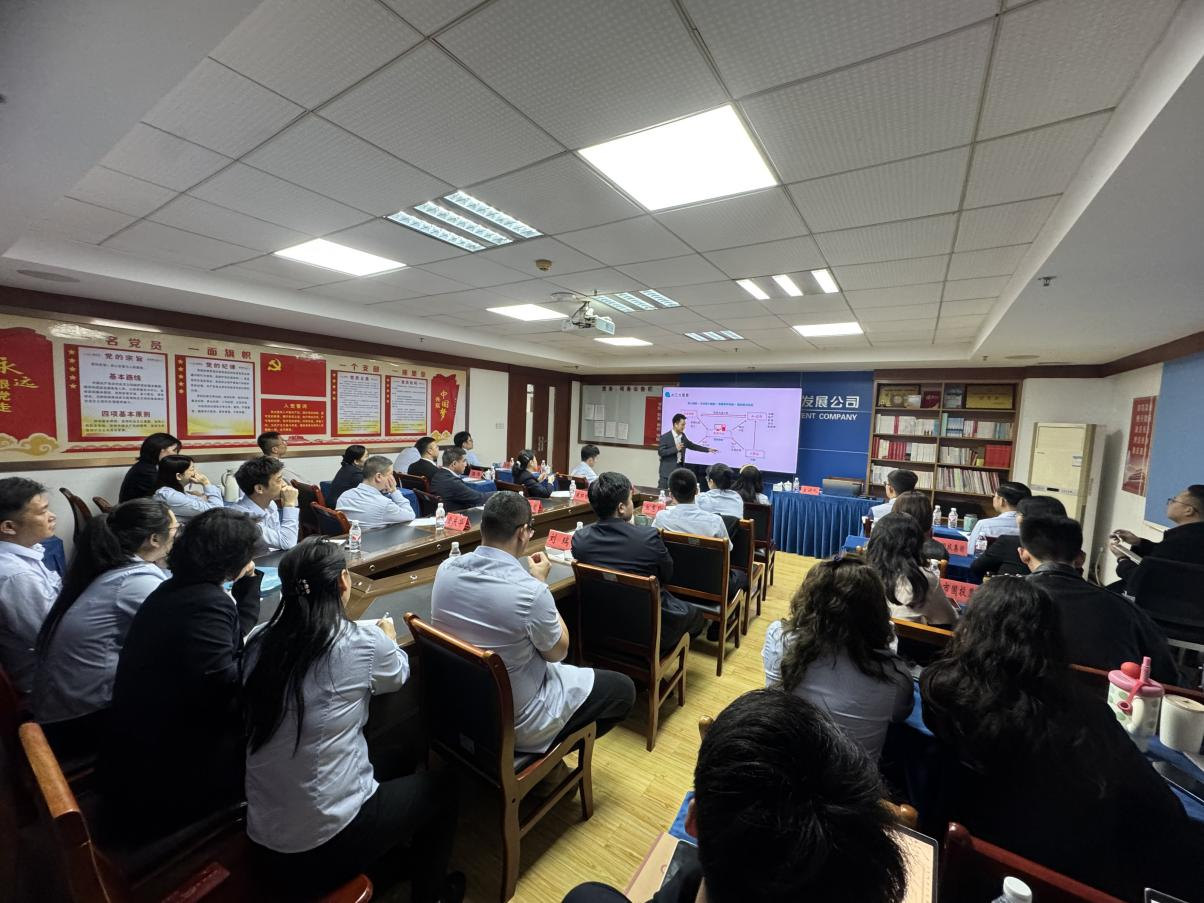 市大数据公司携手金叶公司成功举办“AI与办公应用”专题培训(图1)