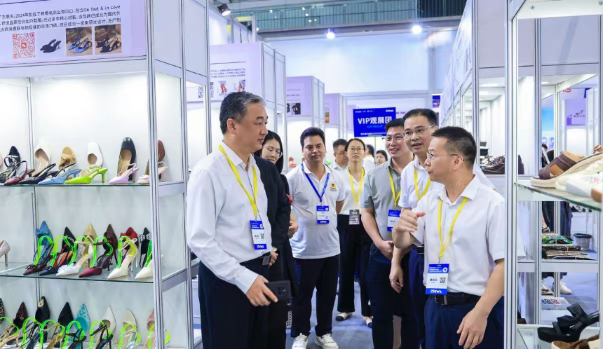 “惠东女鞋·跨境扬帆”——2025年“跨境电商+惠州市惠东县女鞋产业带”助力“百千万工程”专场活动在深启动，助推鞋业出海新路径(图3)