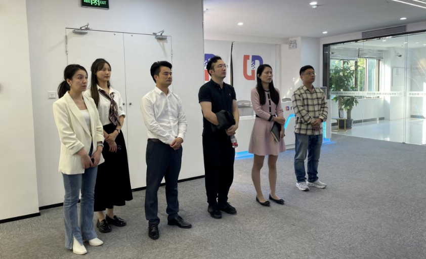 北京大学先进制造与机器人学院到市大数据公司考察交流(图1)